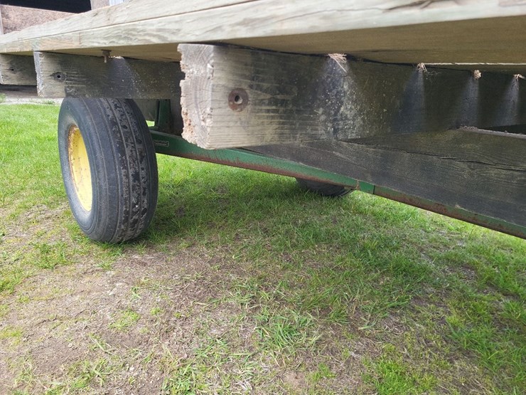 hay-wagon-w/john-deere-running-gear-image-31