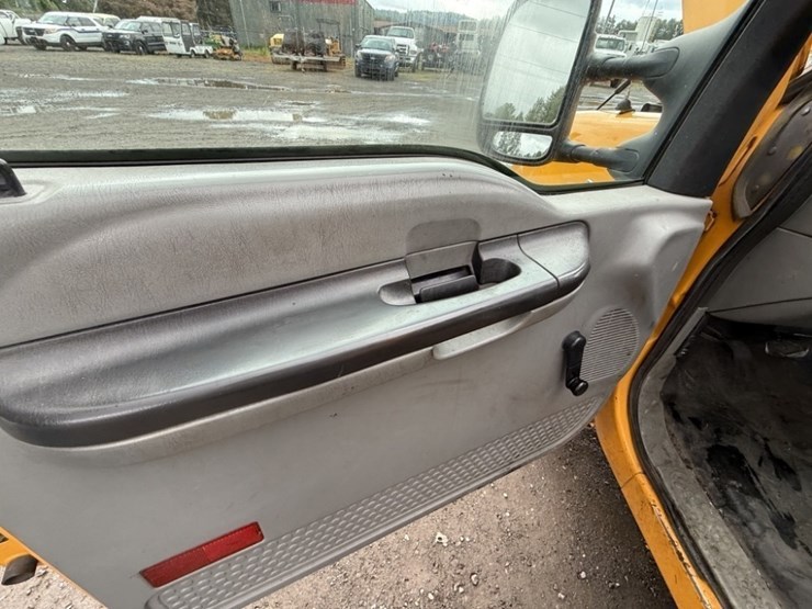2007-ford-f350-image-27