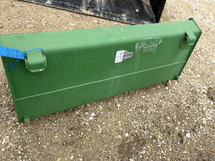 l3---john-deere-jx-4'-unused-loader-bucket-image-3