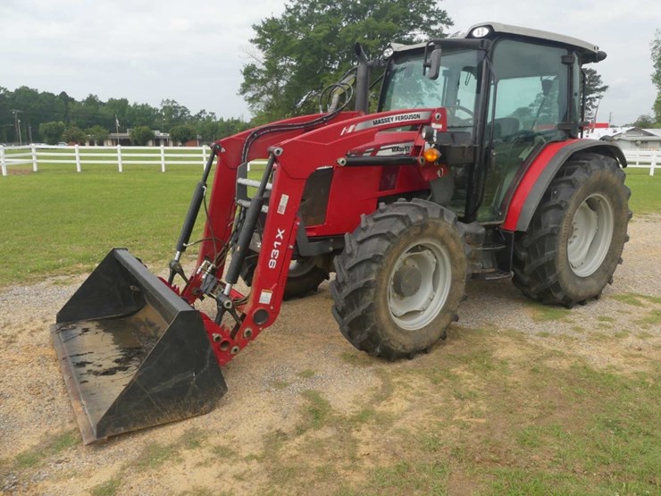 2018-massey-ferguson-4707-image-1