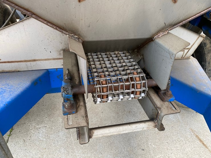 doyle-fertilizer-spreader-image-14