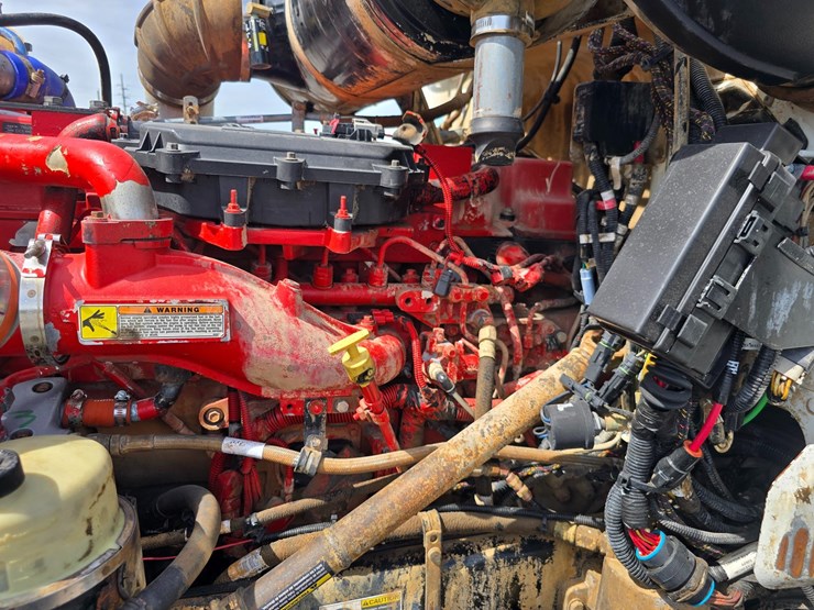 2014-peterbilt-365-image-52