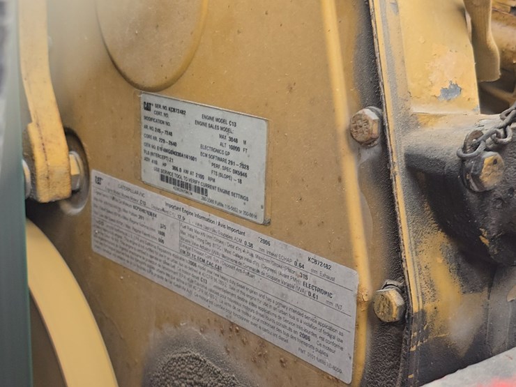 2009-peterbilt-365-image-113