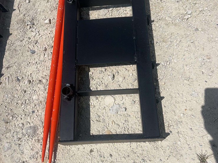 2026-pabreak-dual-prong-hay-bale-spear-skid-steer-attachment-image-1