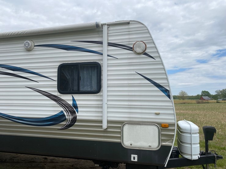 2012-keystone-springdale-rv-image-7