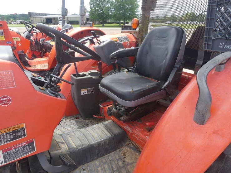kubota-m8560d-image-11