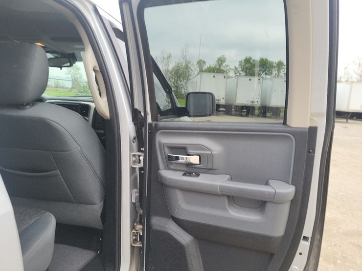 2014-dodge-1500-image-58