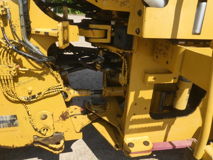 2006-caterpillar-930g-image-13