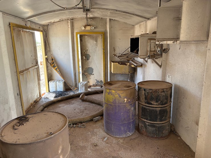 40’-x-10’-x-11’-mud-house-image-5