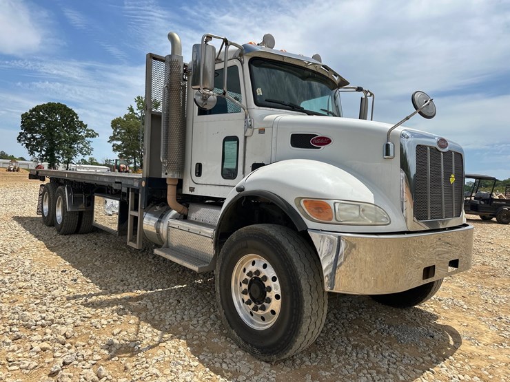 2016-peterbilt-382-image-5
