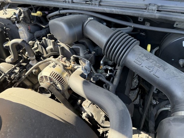 2001-ford-f350-image-12