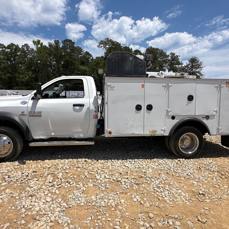 #20652 • 2017 Ram 5500 service Truck