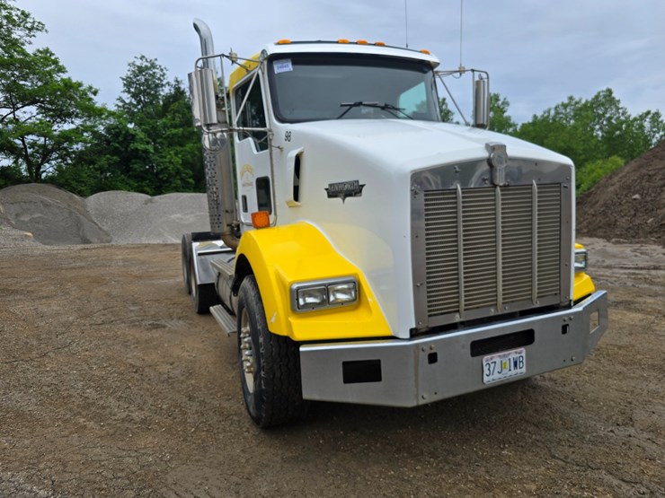 1999-kenworth-t800-image-31