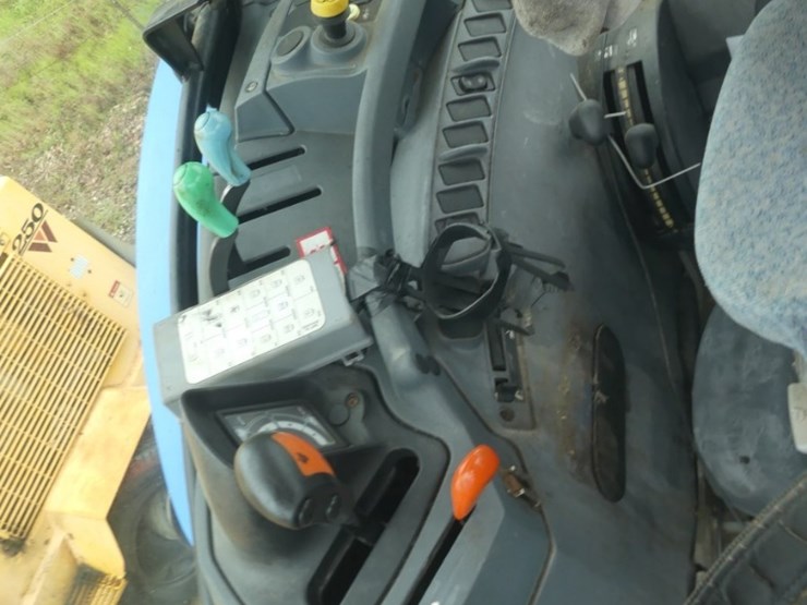 2007-new-holland-t6030-image-13