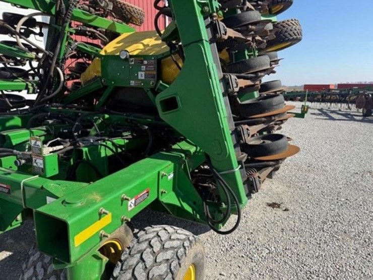 2010-john-deere-1990-image-25