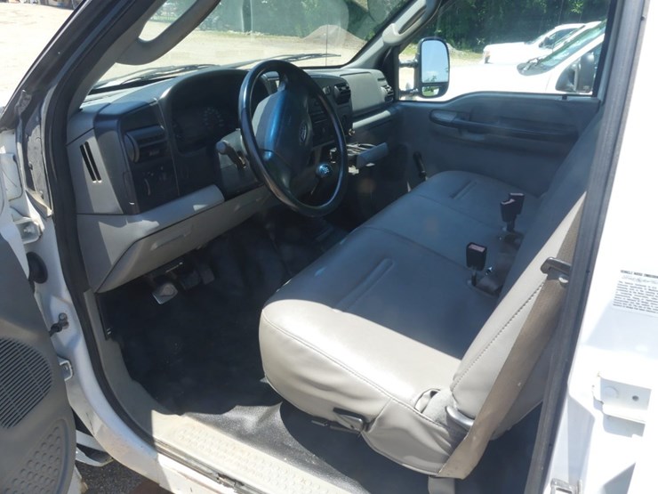 2006-ford-f350-image-8