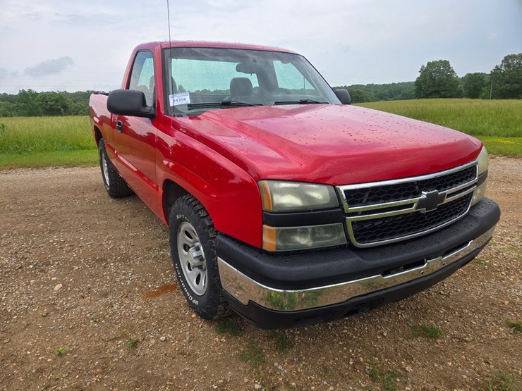 #24356-•-2006-chevrolet-silverado-pickup-truck-image-20