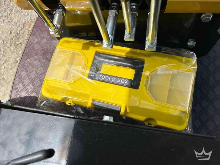 mini-excavator-image-13
