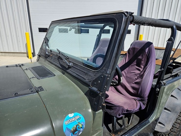 1995-jeep-wrangler-image-18