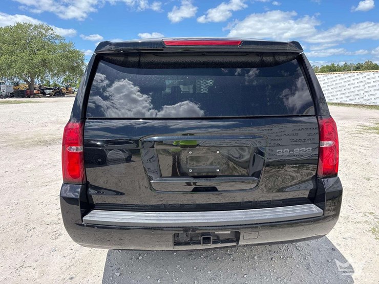 2019-chevrolet-tahoe-image-30