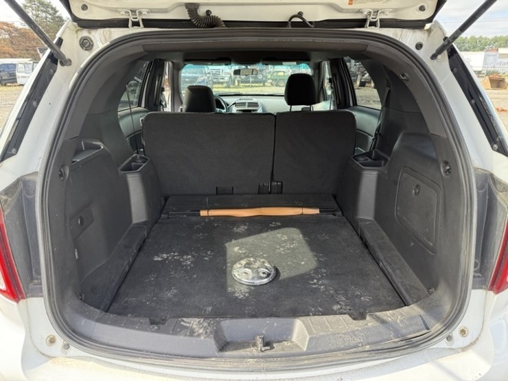 2014-ford-explorer-image-19
