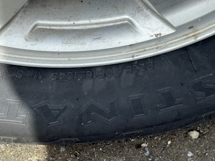 2012-ford-escape-image-18