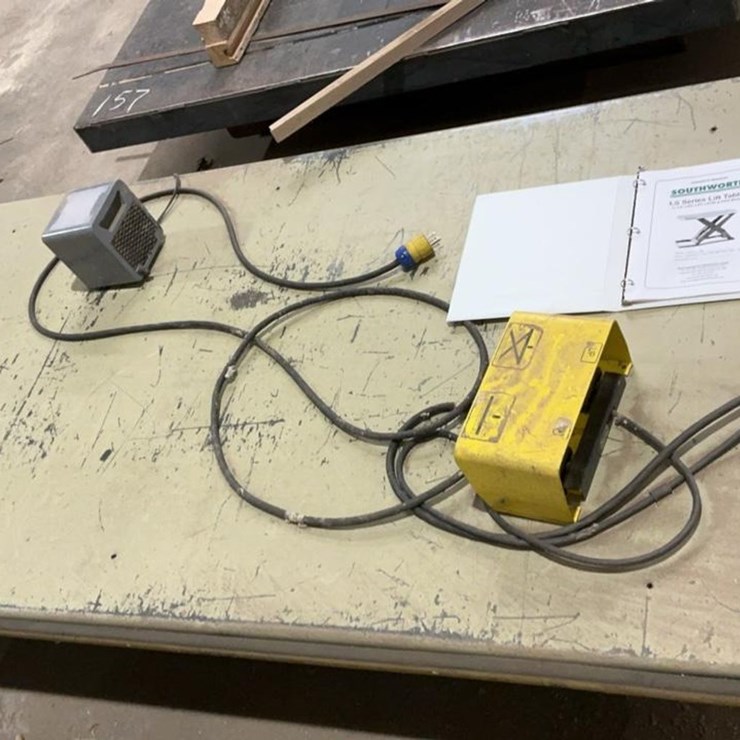 #156 • Southworth LS2-36 Lift Table