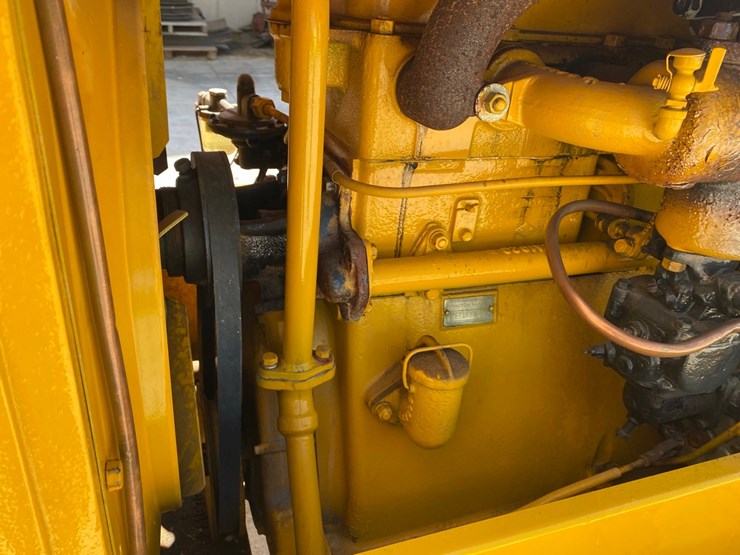 caterpillar-22-image-11
