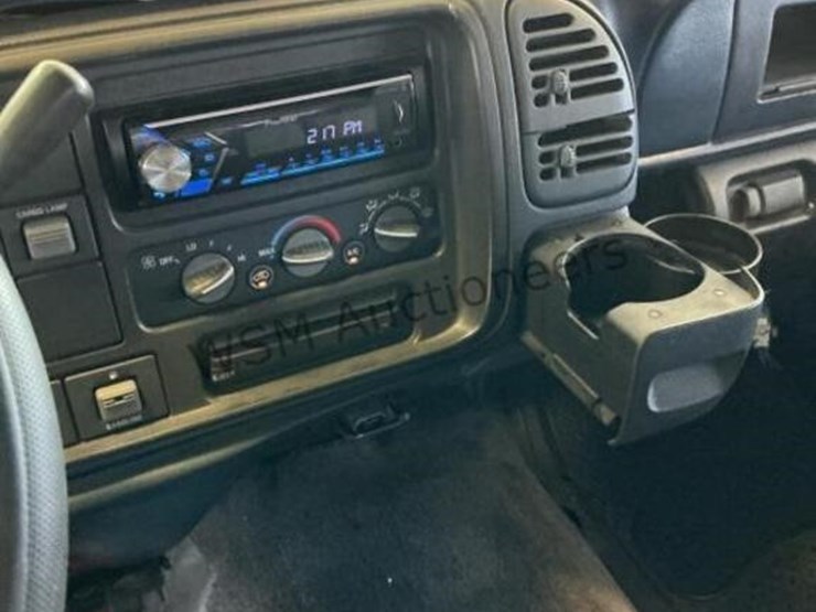1999-chevrolet-2500-image-21