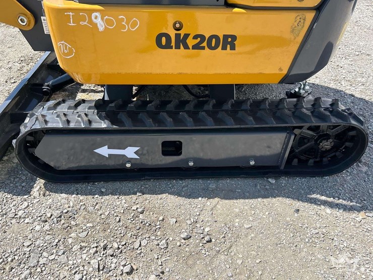 mini-excavator-image-22