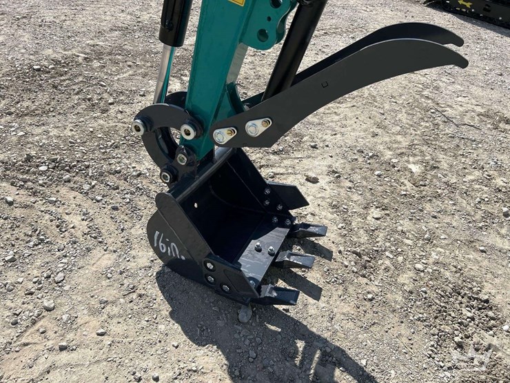 mini-excavator-image-15
