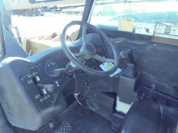 2015-caterpillar-tl642c-image-12