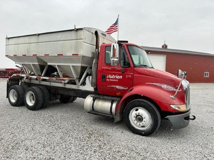 2006-case-ih-8600-image-3