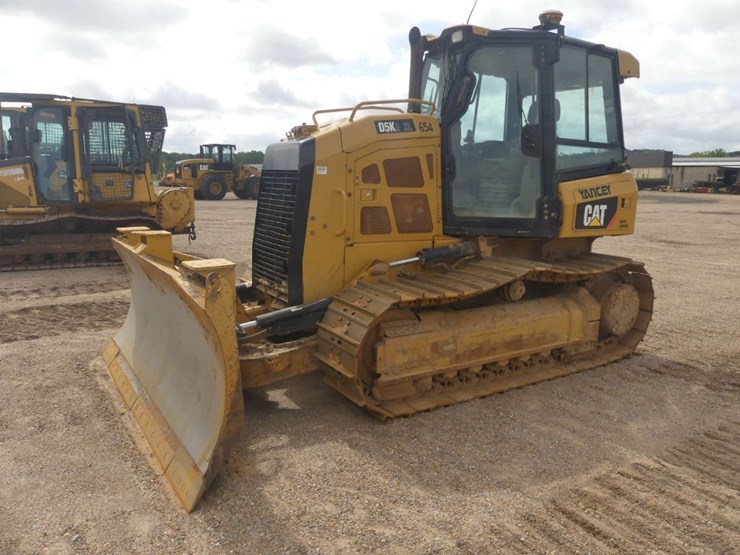 2018-caterpillar-d5k2-xl-image-1
