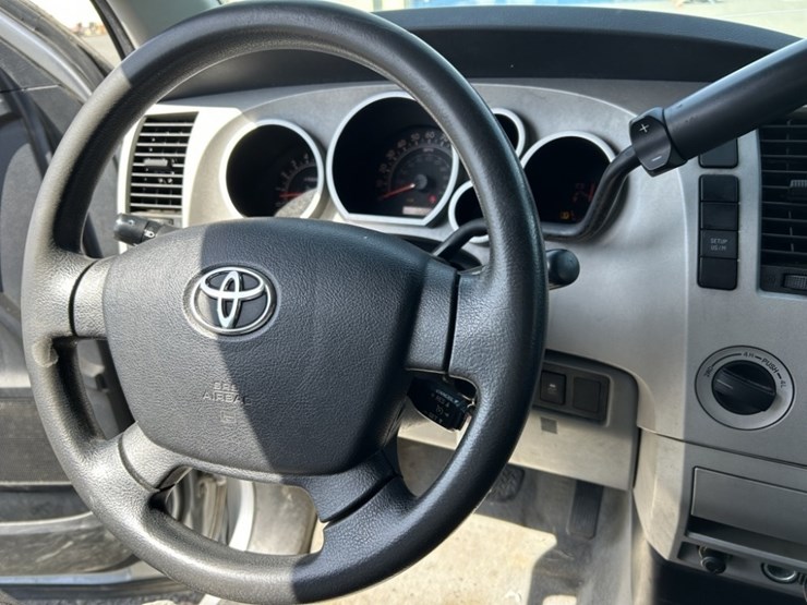 2007-toyota-tundra-sr5-image-19