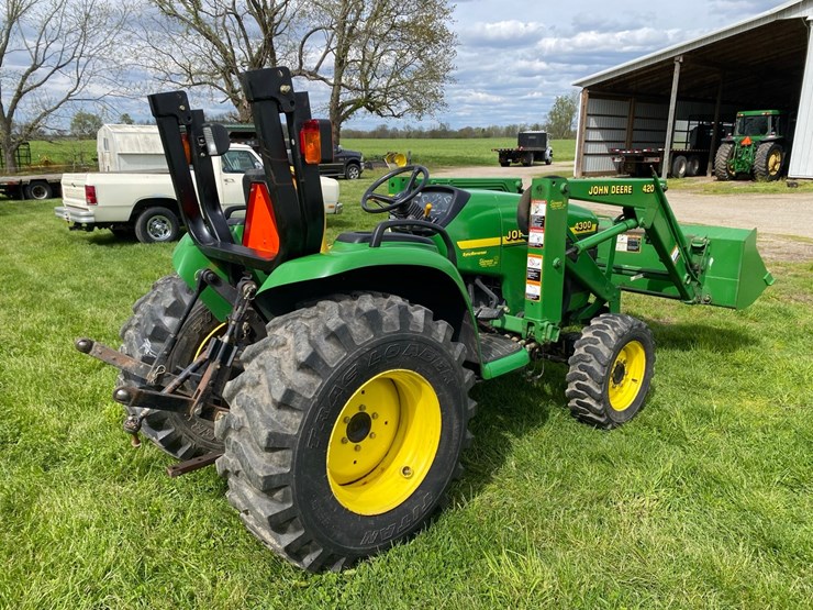 john-deere-4300-image-6