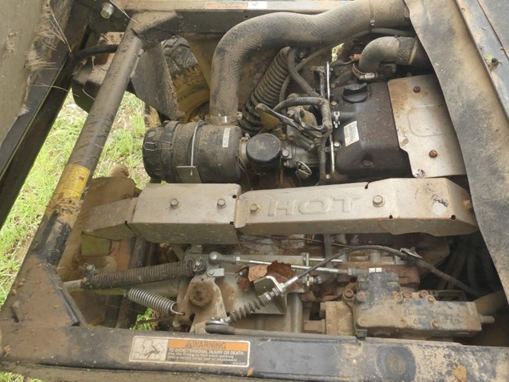 2021-kubota-rtv520-image-6