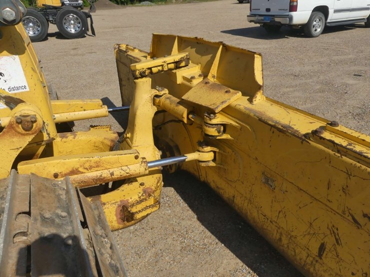 2013-komatsu-d39px-23-image-9