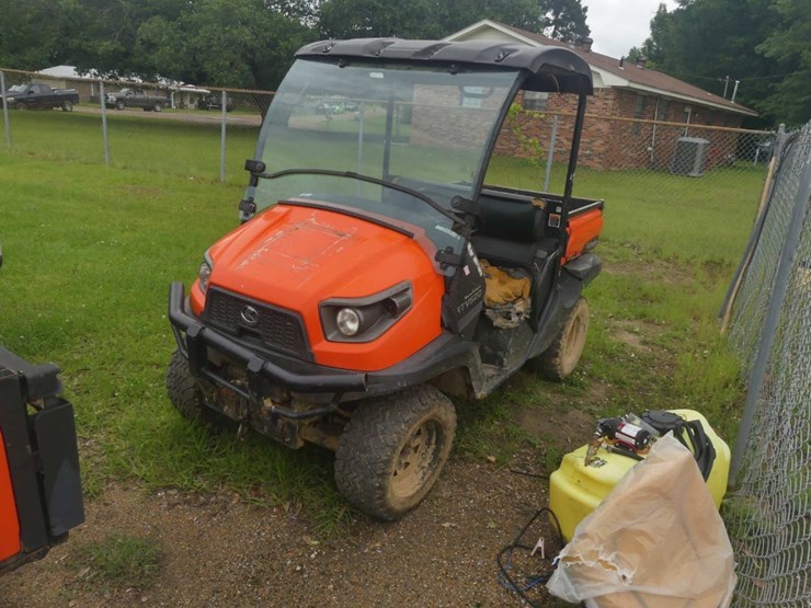 2021-kubota-rtv520-image-1