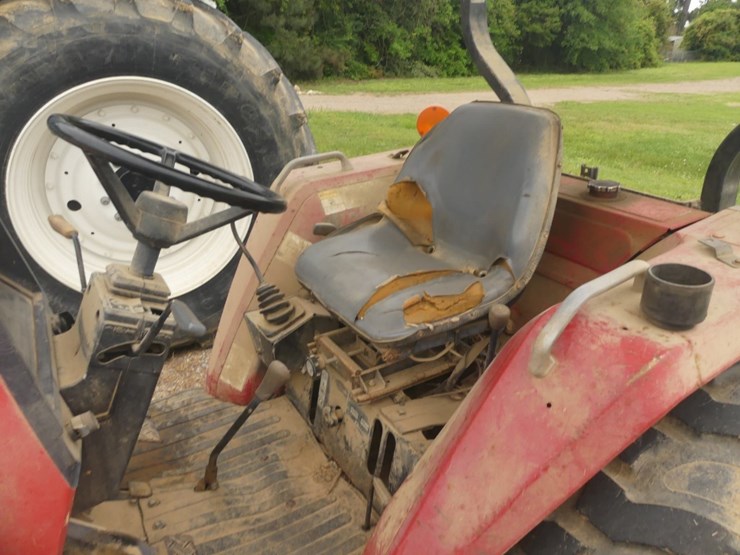 massey-ferguson-1440v-image-12