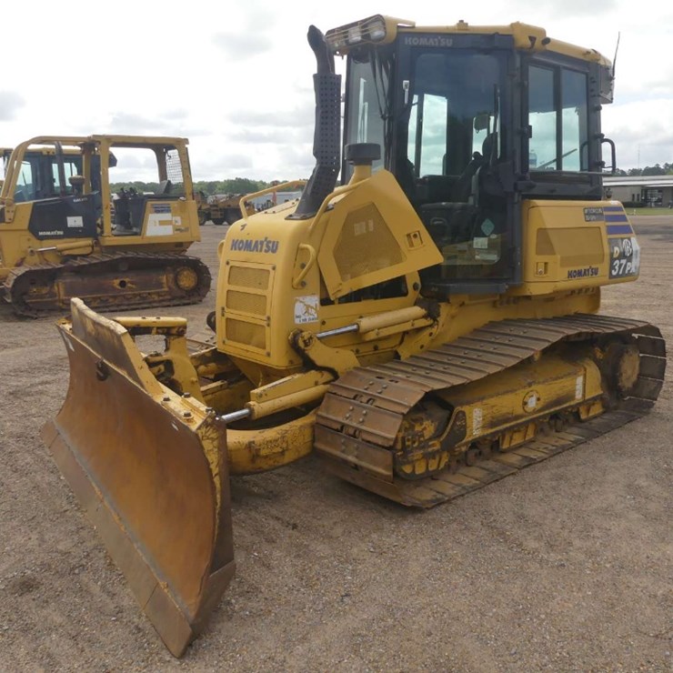 2015 KOMATSU D37PX-23