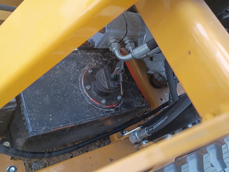 #24719-•-2025-ggma-gg385-mini-skid-steer-image-11