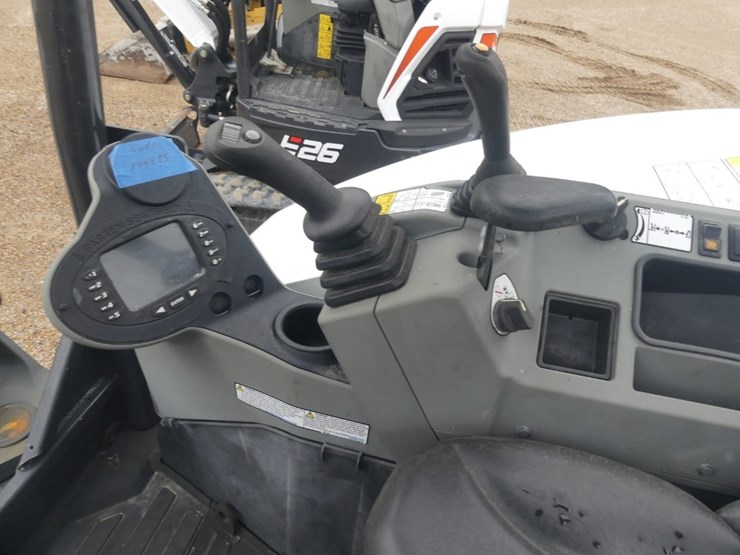 2024-bobcat-e48-image-11