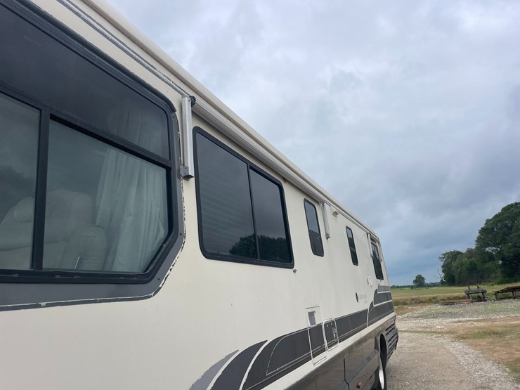 #40221-•-1994-holiday-rambler-s/a-motor-home-vin:-4s7nt9k0xrc015680-image-14