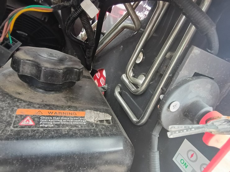 #24711-•-2025-agt-ysrt14-mini-skidsteer-image-10