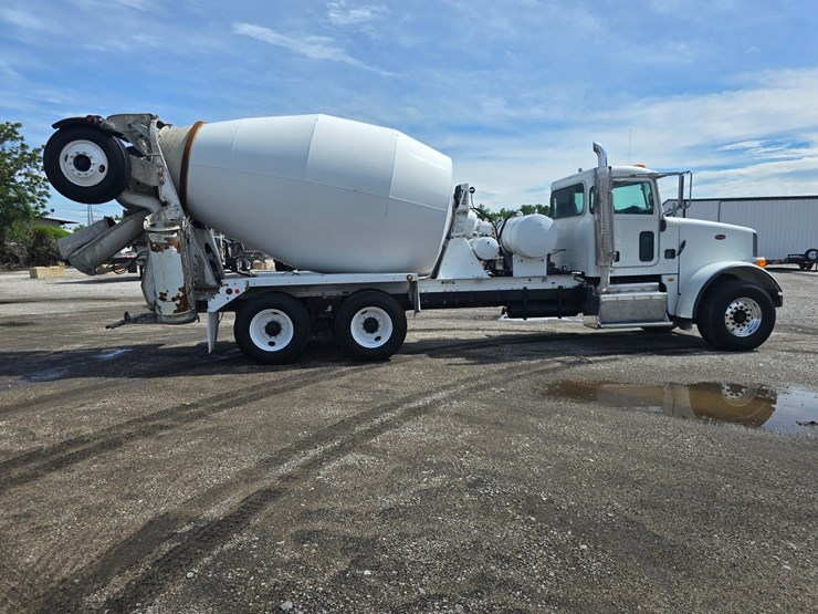 2014-peterbilt-365-image-34