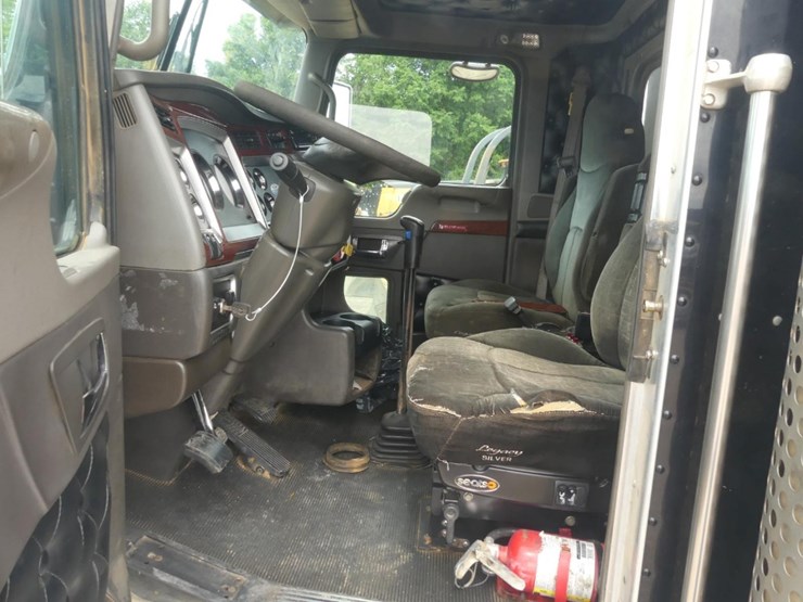 2007-kenworth-t800-image-21