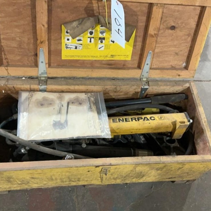 #104 • Enerpac P-392 Hydraulic Ram