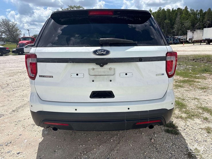 2016-ford-explorer-image-20