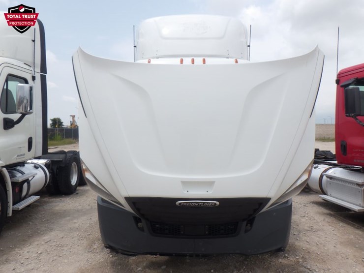2019-freightliner-cascadia-116-image-20